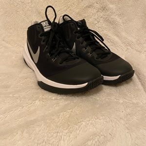 Nike Air Versitile Basketball Shoes Size 10